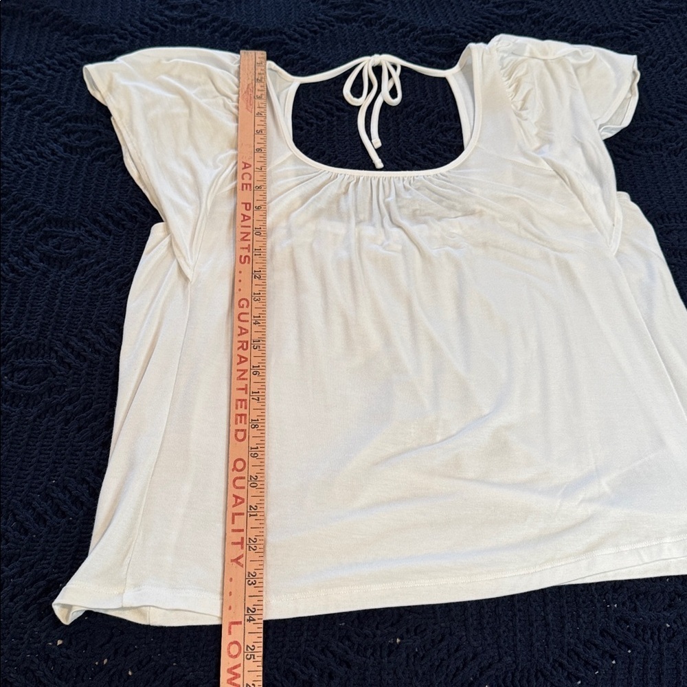 Gap flutter sleeve white women’s top size medium - Picture 6 of 9